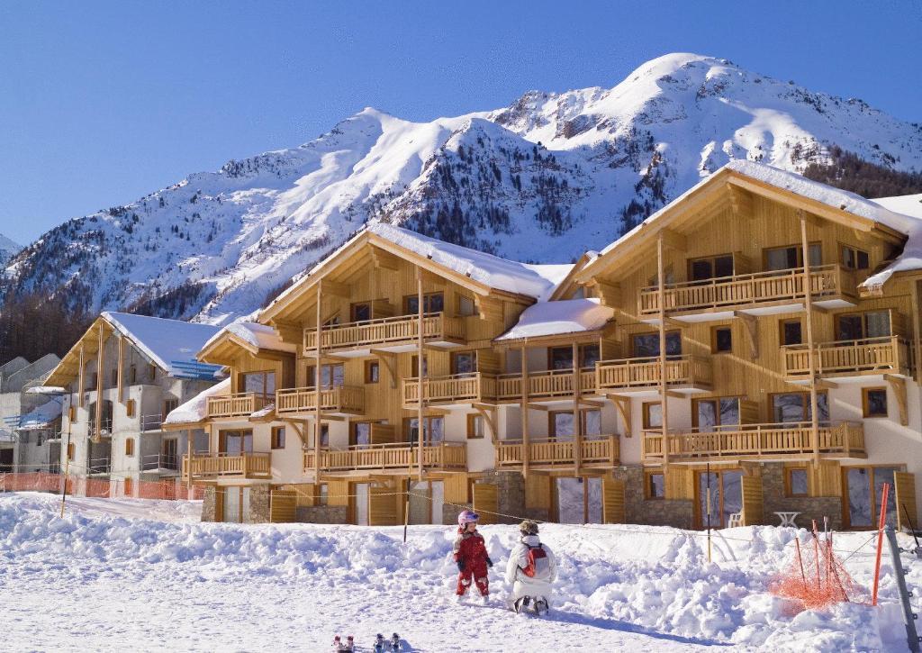 Madame Vacances Residence Le Parc Des Airelles Les Orres Exteriér fotografie